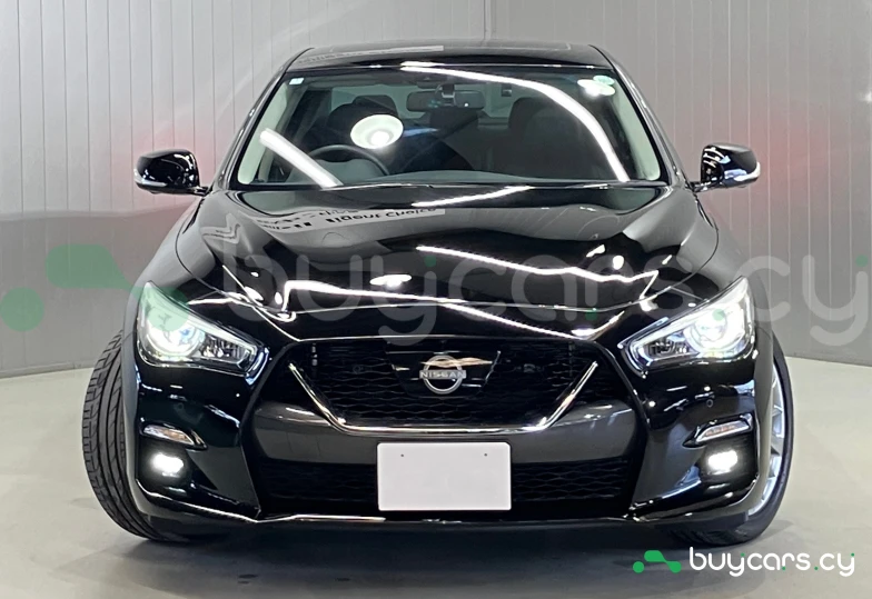 Nissan Skyline Black