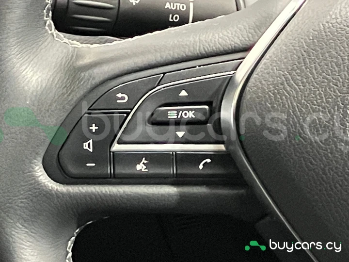 Nissan Skyline Белый