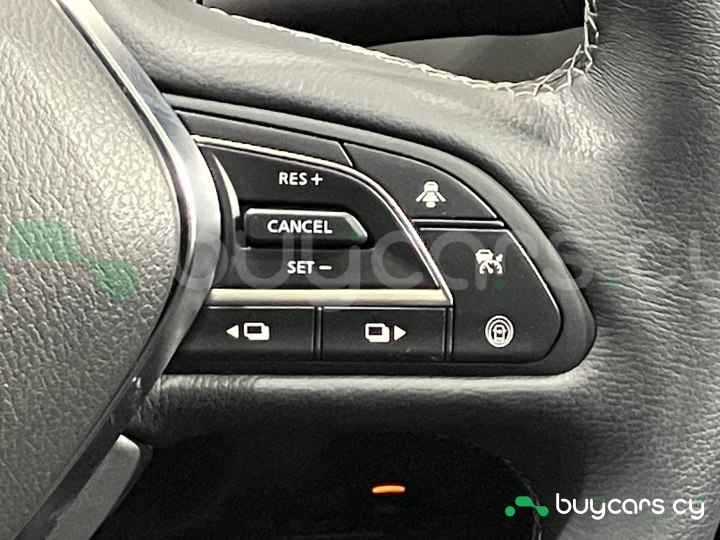 Nissan Skyline Белый