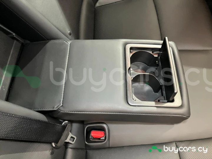 Nissan Skyline Белый