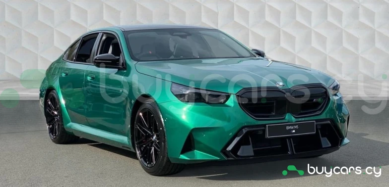 BMW M5 Green