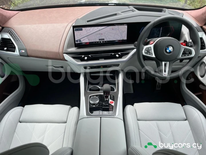 BMW XM Серый
