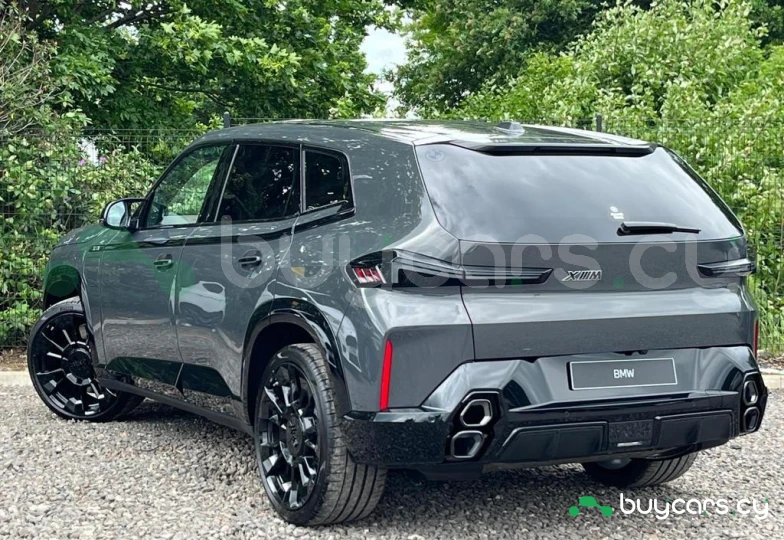BMW XM Серый