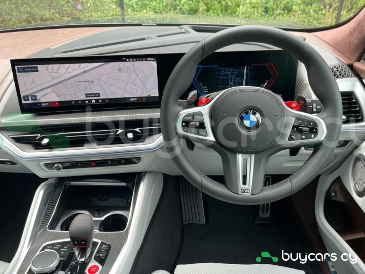 BMW XM Серый