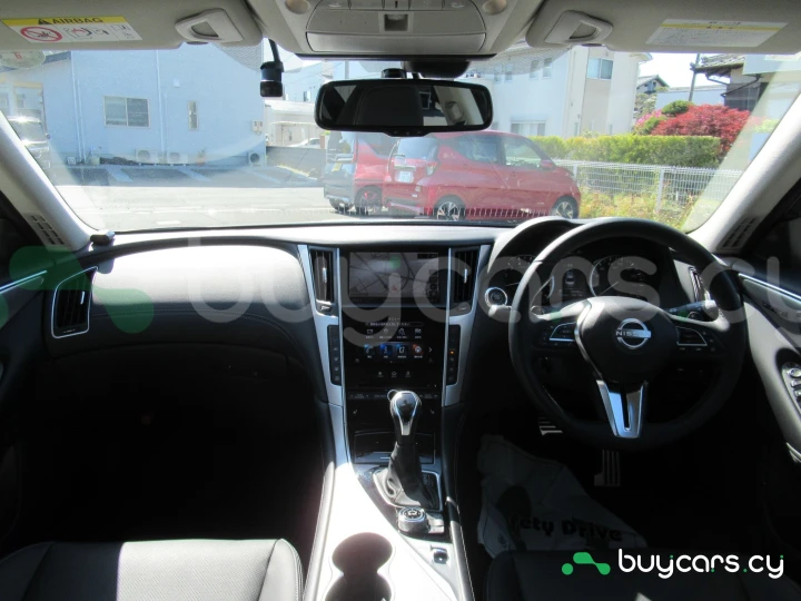 Nissan Skyline Белый