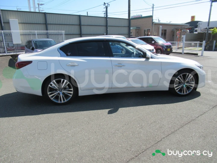 Nissan Skyline Белый