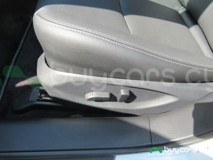 Nissan Skyline Белый