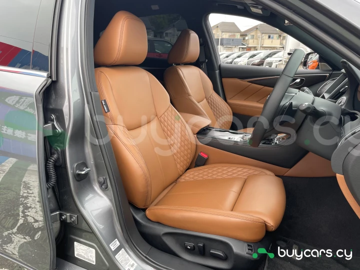 Nissan Skyline Серый