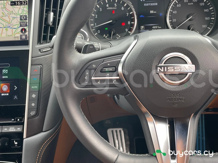 Nissan Skyline Серый