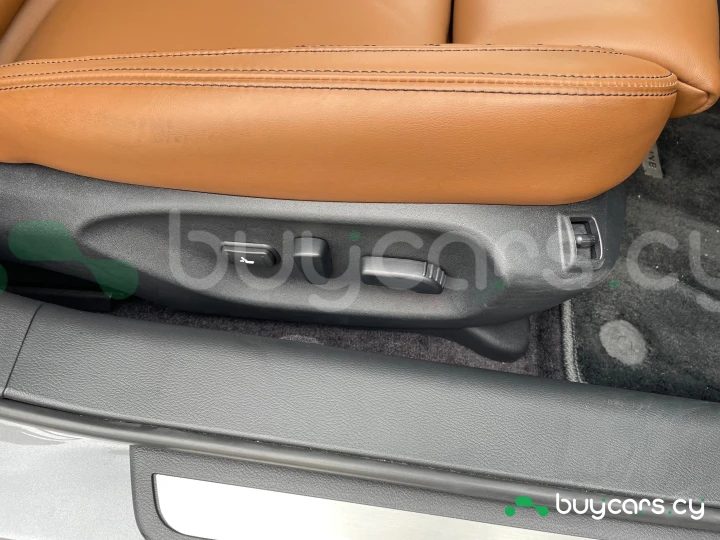 Nissan Skyline Серый