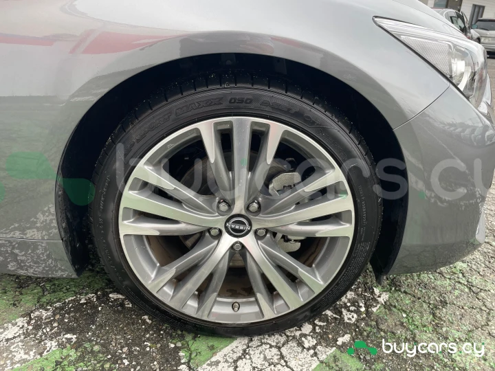 Nissan Skyline Серый