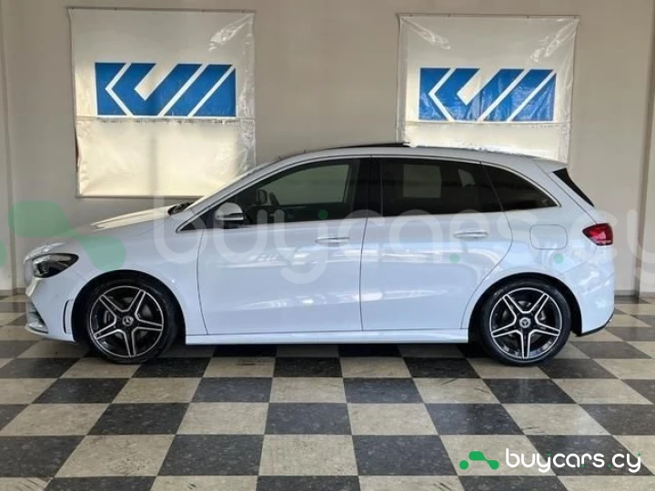 Mercedes B-class White