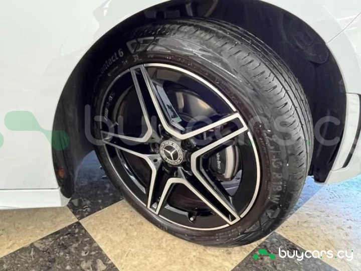 Mercedes B-class White