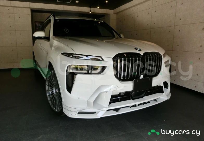 BMW ALPINA XB7 Белый