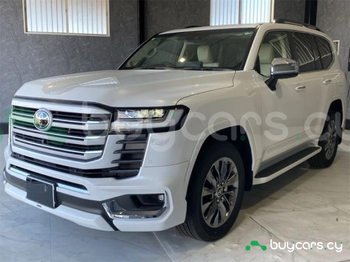 Toyota Land Cruiser 300 Белый
