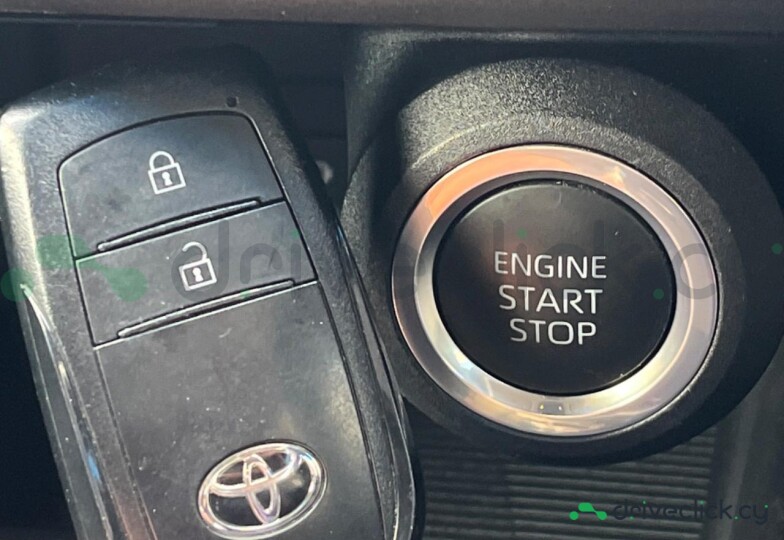 Toyota Harrier Черный