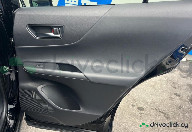 Toyota Harrier Черный
