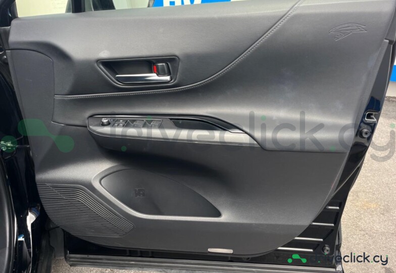 Toyota Harrier Черный