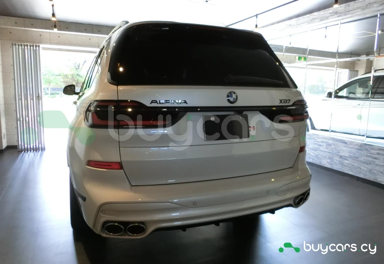 BMW ALPINA XB7 Белый
