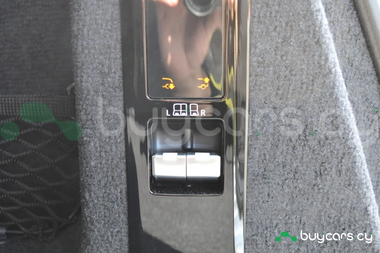 Land Rover Range Rover Sport Black