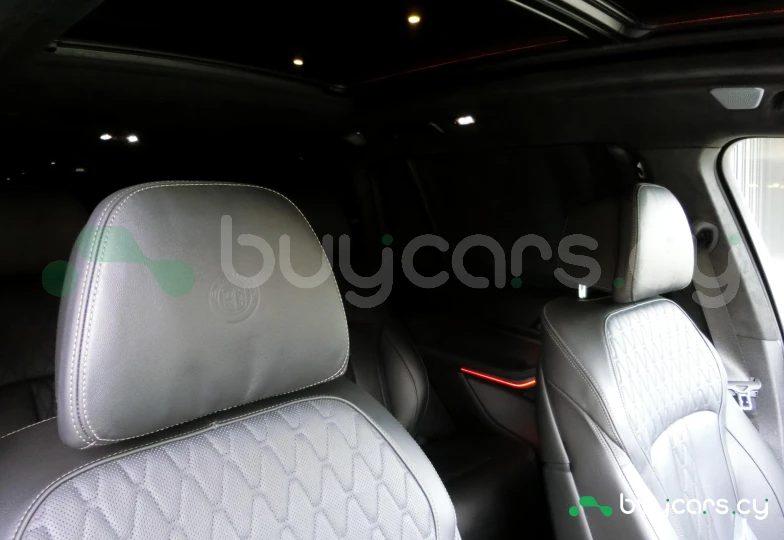 BMW ALPINA XB7 Белый