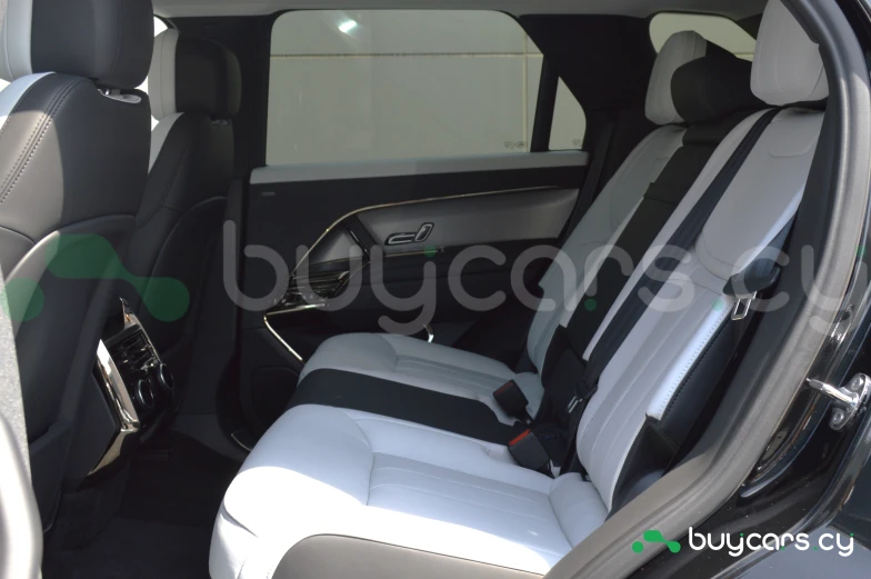 Land Rover Range Rover Sport Black