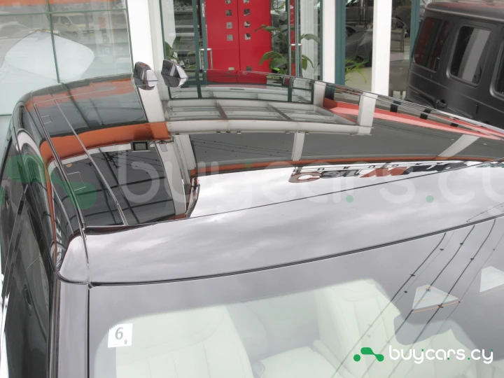 Land Rover Range Rover Белый