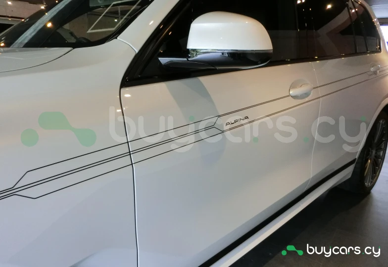 BMW ALPINA XB7 Белый