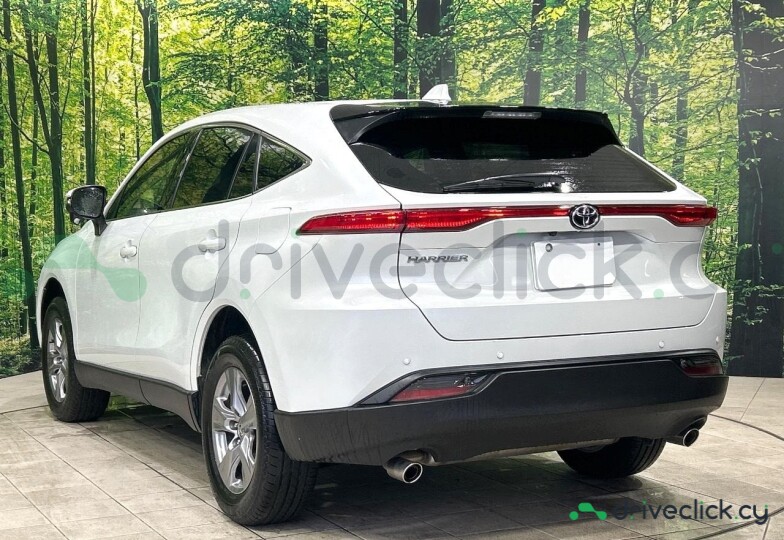 Toyota Harrier Белый