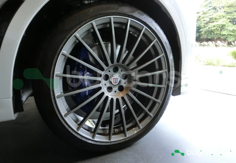 BMW ALPINA XB7 Белый