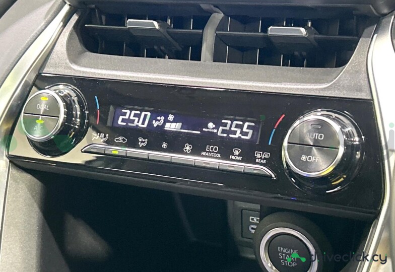 Toyota Harrier Белый