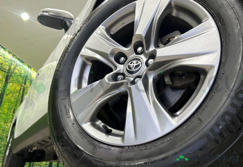 Toyota Harrier Белый