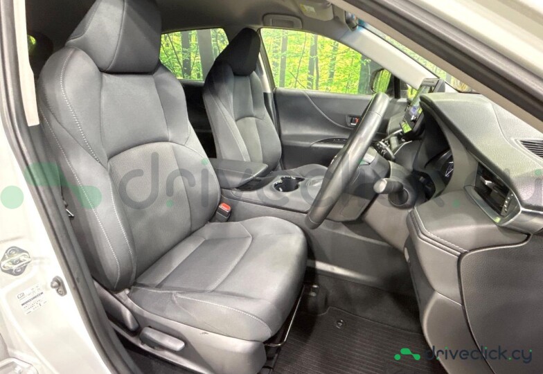 Toyota Harrier Белый