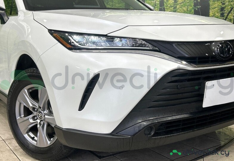 Toyota Harrier Белый
