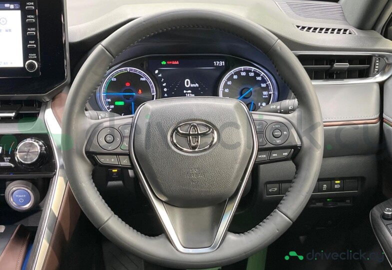 Toyota Harrier Белый