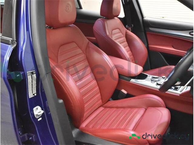 Alfa Romeo Stelvio Синий