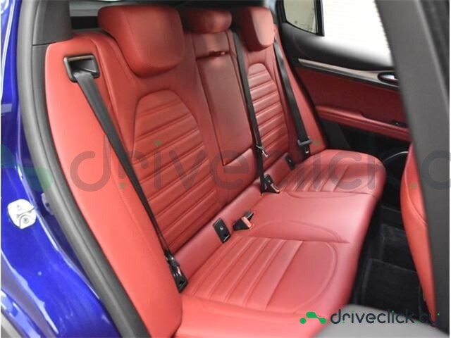 Alfa Romeo Stelvio Синий