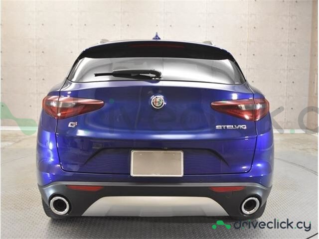 Alfa Romeo Stelvio Синий