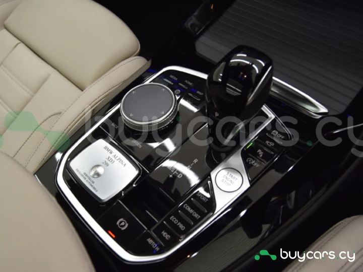 BMW ALPINA XD3 Красный