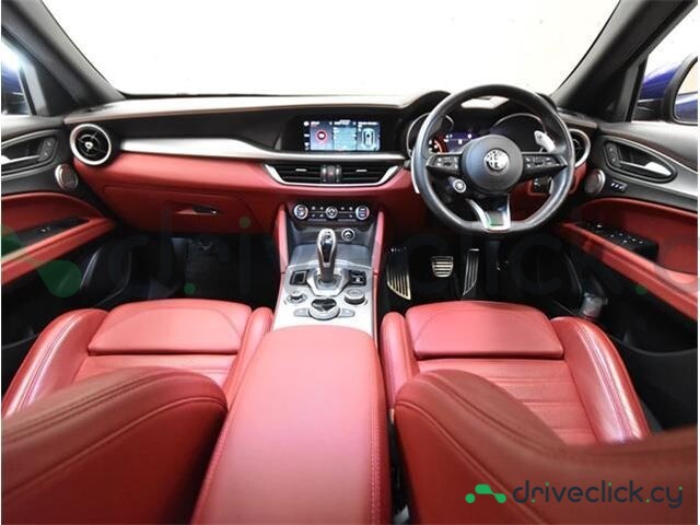 Alfa Romeo Stelvio Синий
