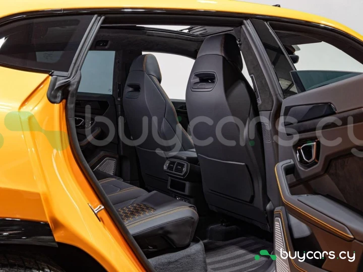 Lamborghini Urus Желтый