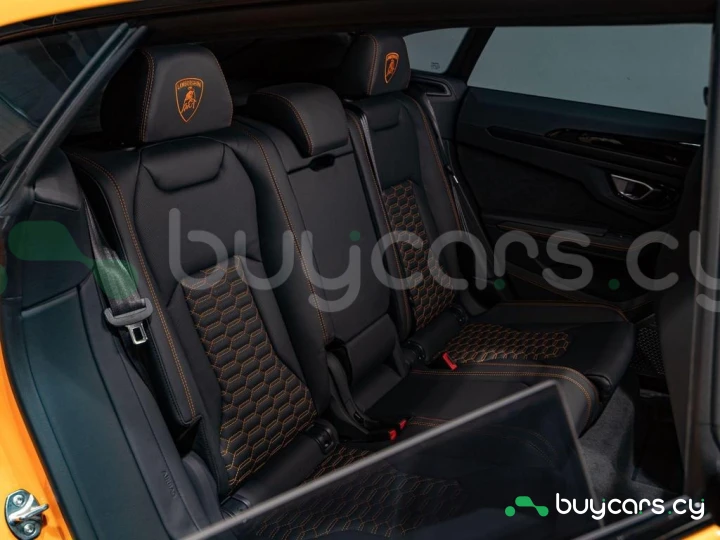 Lamborghini Urus Желтый