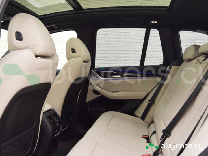 BMW ALPINA XD3 Красный