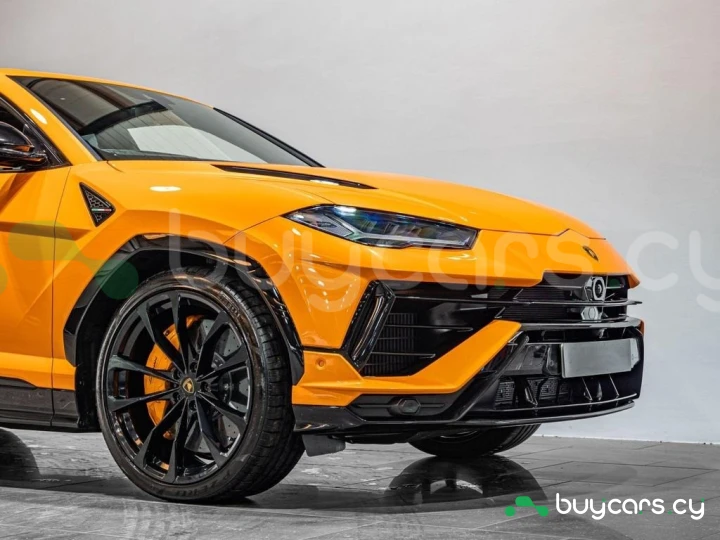 Lamborghini Urus Желтый