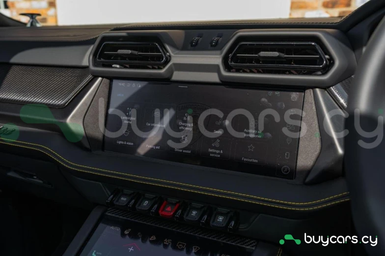 Lamborghini Urus Black