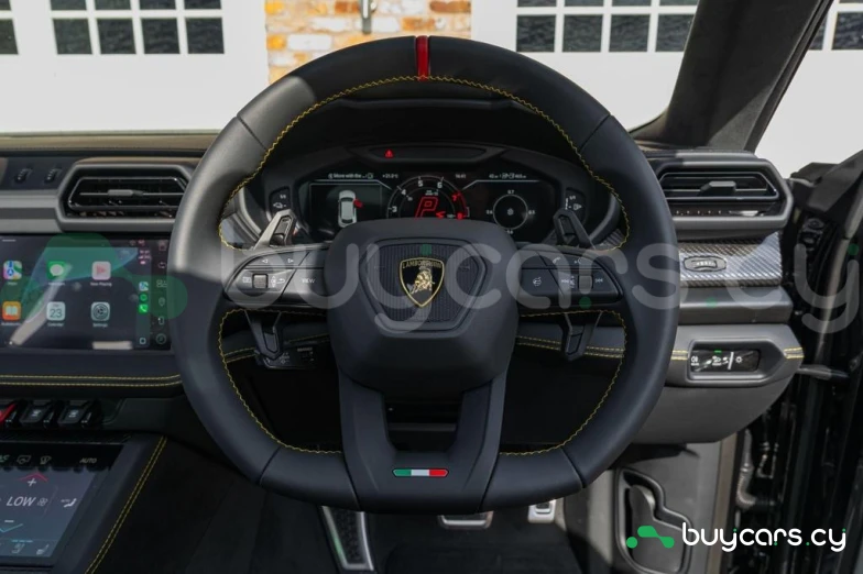 Lamborghini Urus Black