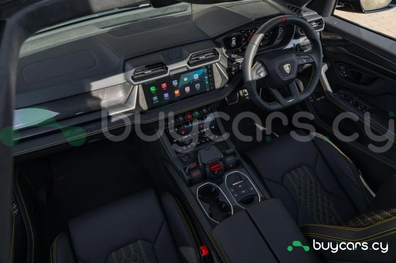 Lamborghini Urus Black