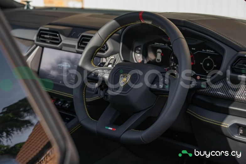 Lamborghini Urus Black