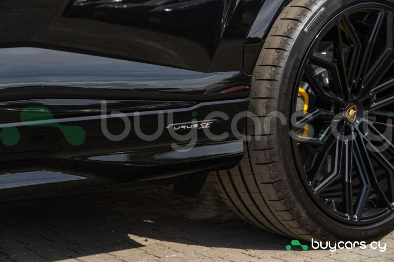 Lamborghini Urus Black