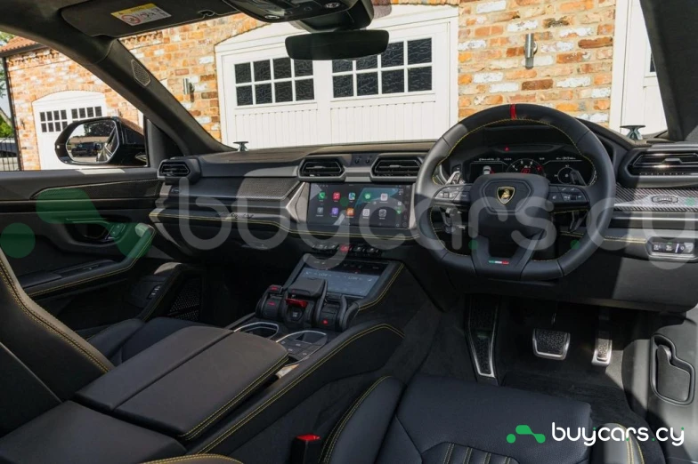 Lamborghini Urus Black